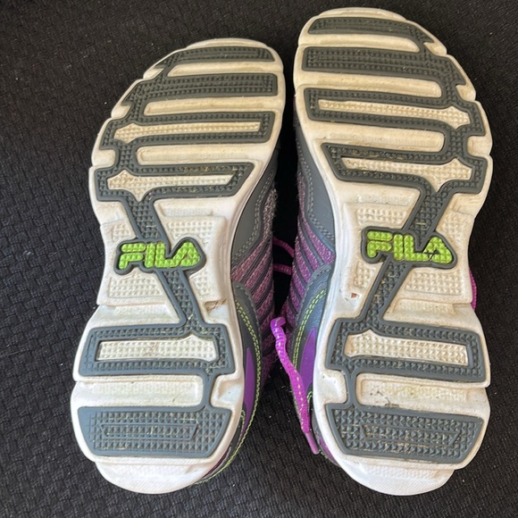 FILA WOMANS RUNNING SHOE 👟 - Picture 4 of 5